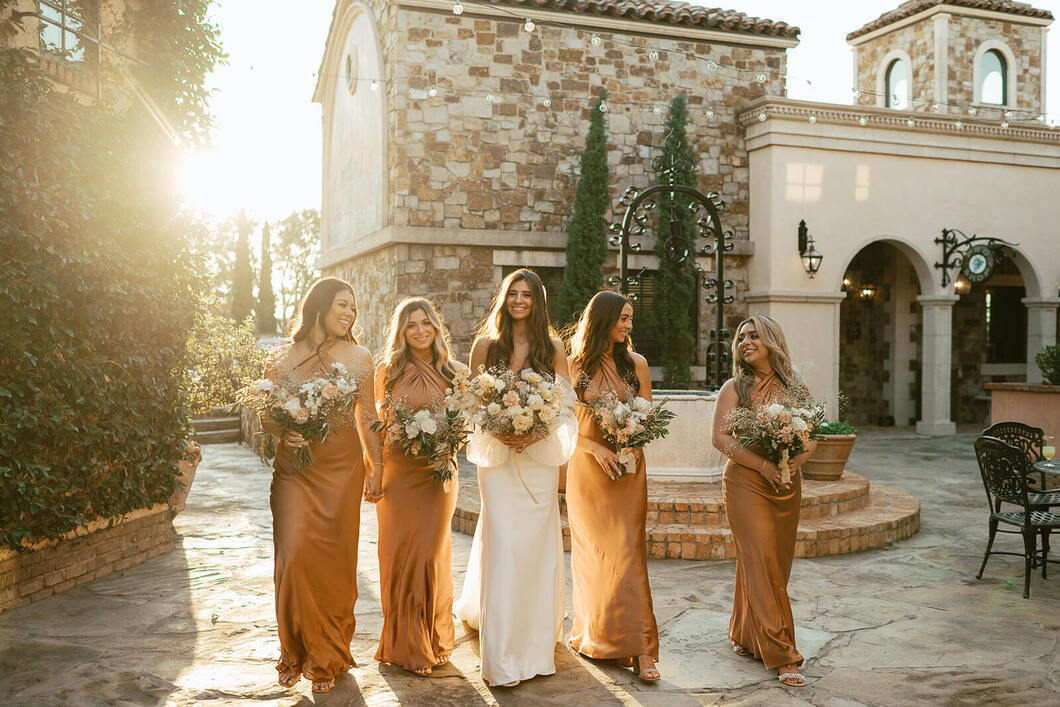 Bride-and-bridesmaids-italian-wedding-venue-central-florida-bella-collina-1