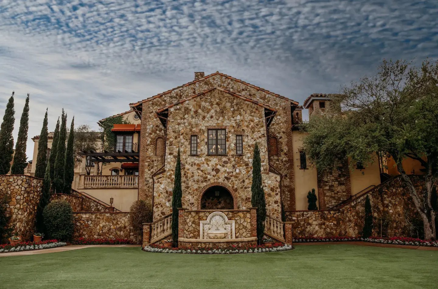 Bella Collina Clubhouse and Grand Lawn