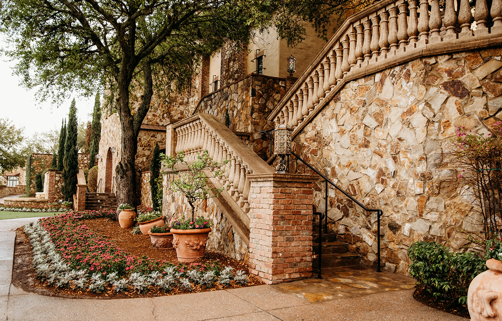 Bella Collina Clubhouse staircase and entry