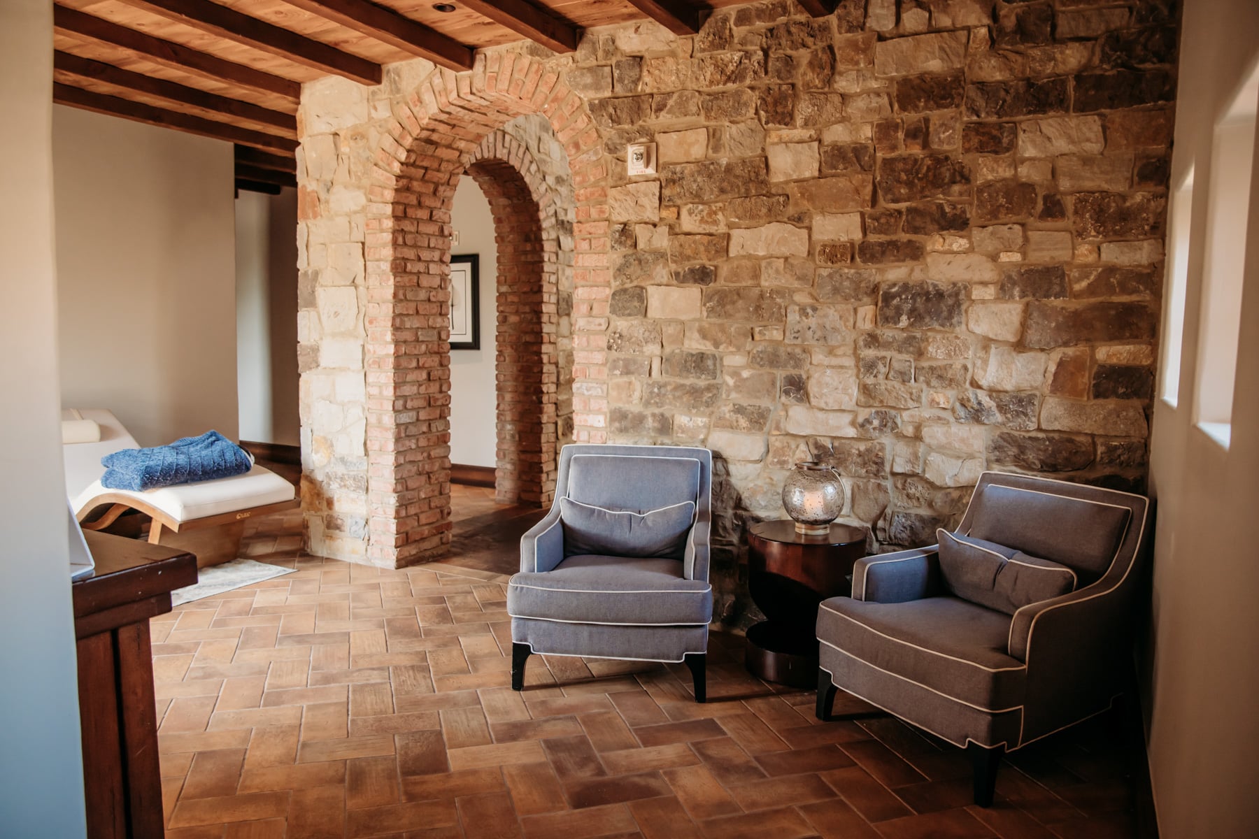 Seating area at the Spa at Bella Collina