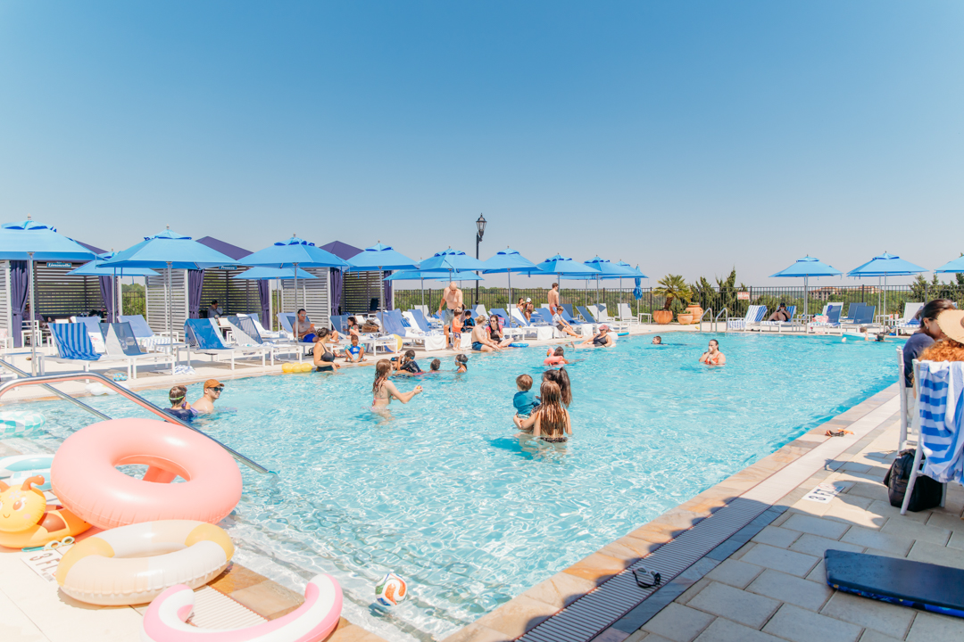 Members Enjoying La Piscina Pool Party