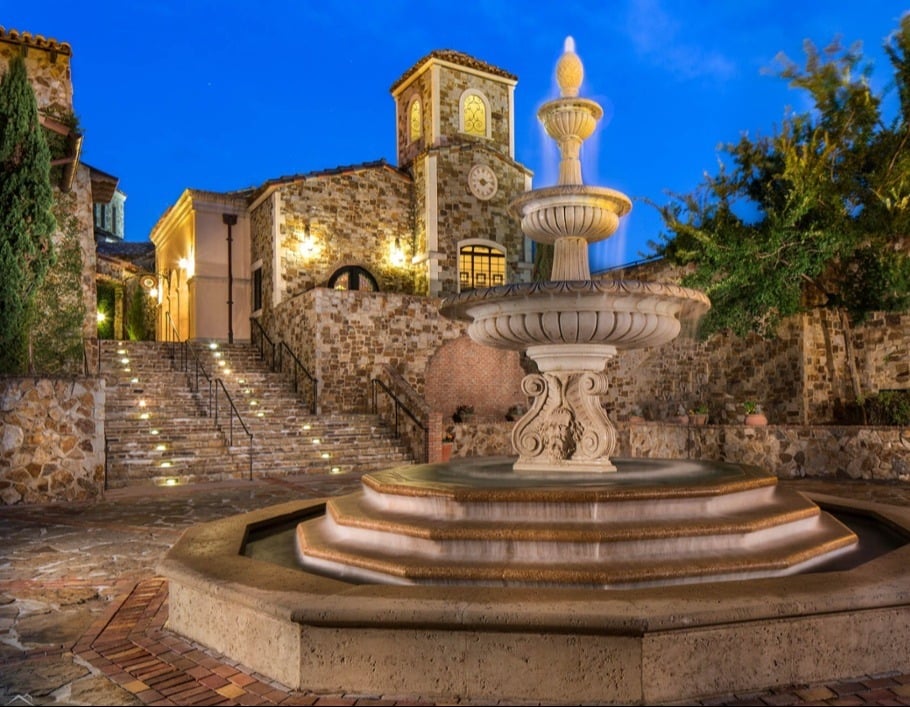 Bella Fountain at dusk
