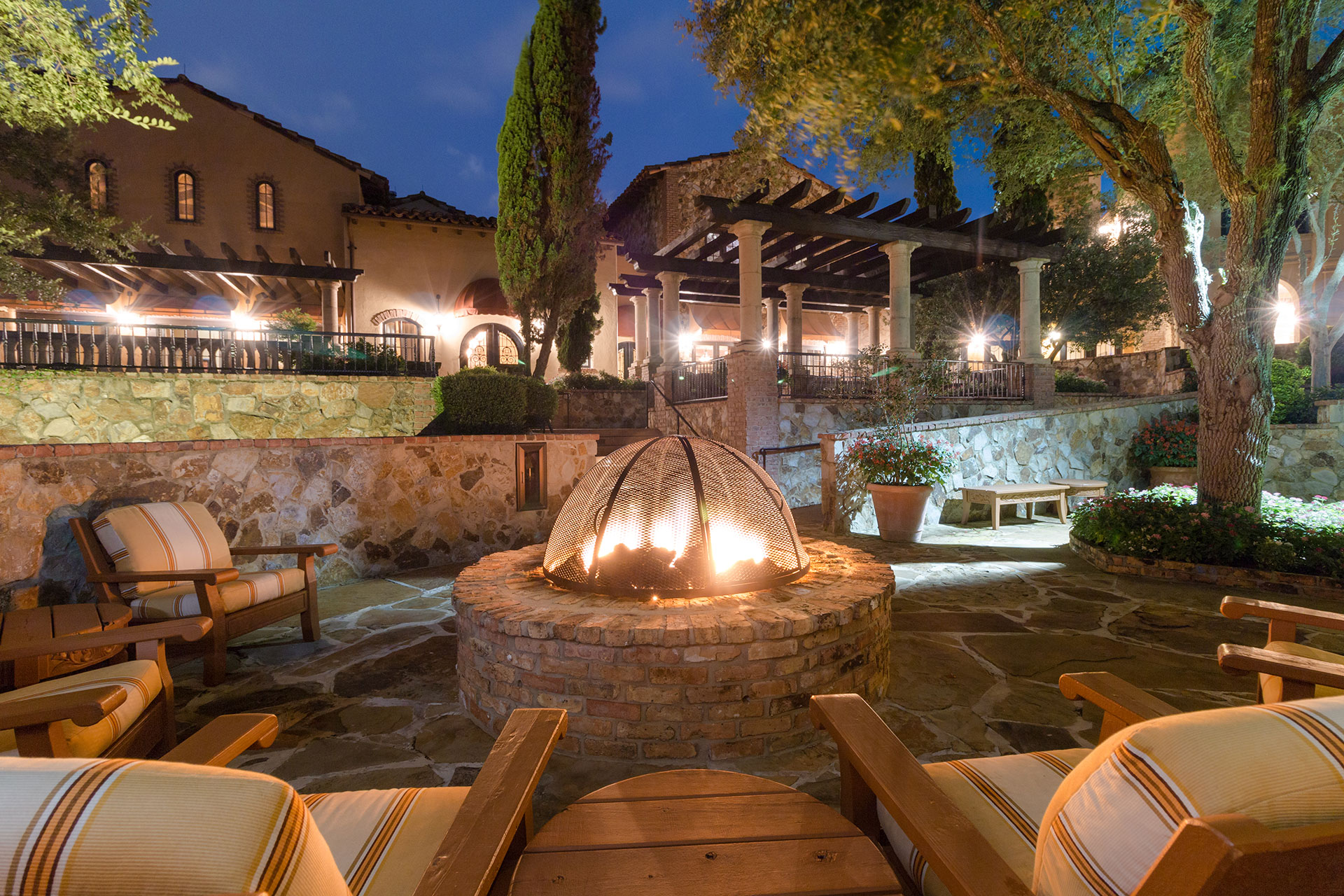 Bella-Collina-Clubhouse-Fire-Pit