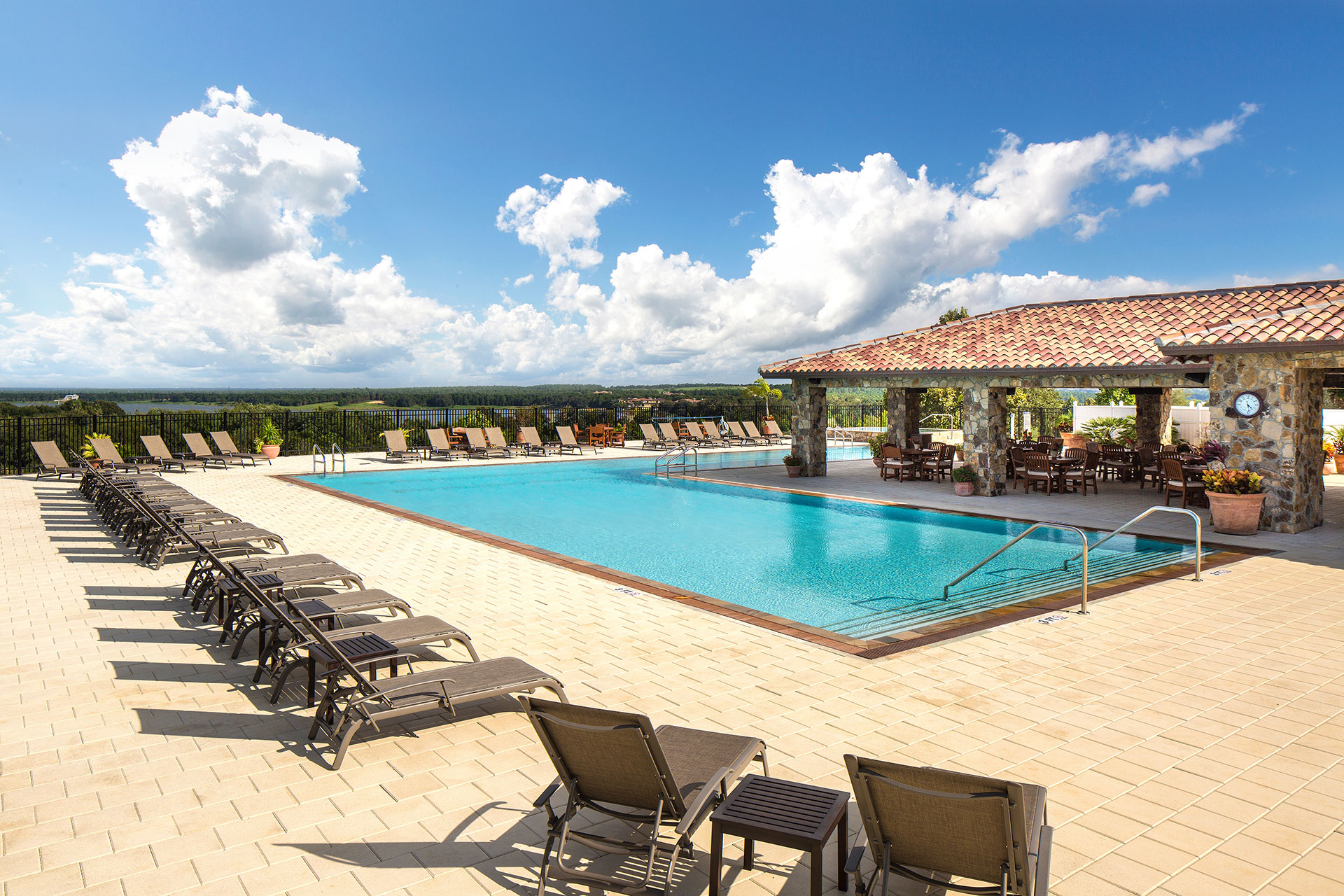 Bella-Collina-Clubhouse-Pool